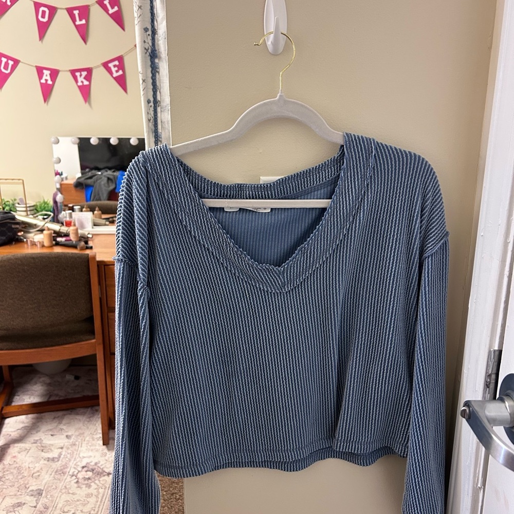 Altar'd State Blue Ribbed V-Neck Sweatshirt